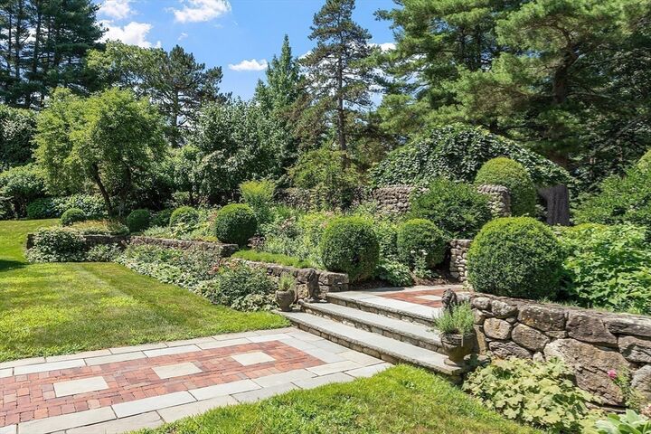 Property Photo:  29 Willard Cmn  MA 01742 