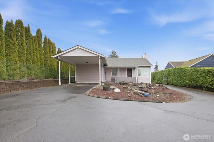 Property Photo: 3506 Columbia Heights Road WA 98632