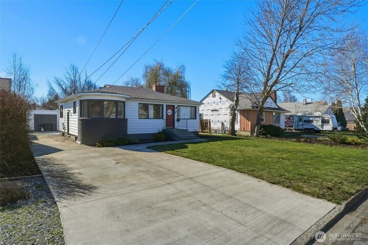 Property Photo: 516 Liberty Street WA 99362
