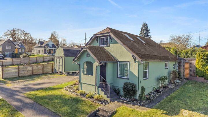 Property Photo:  4908 N  Winnifred Street  WA 98407 