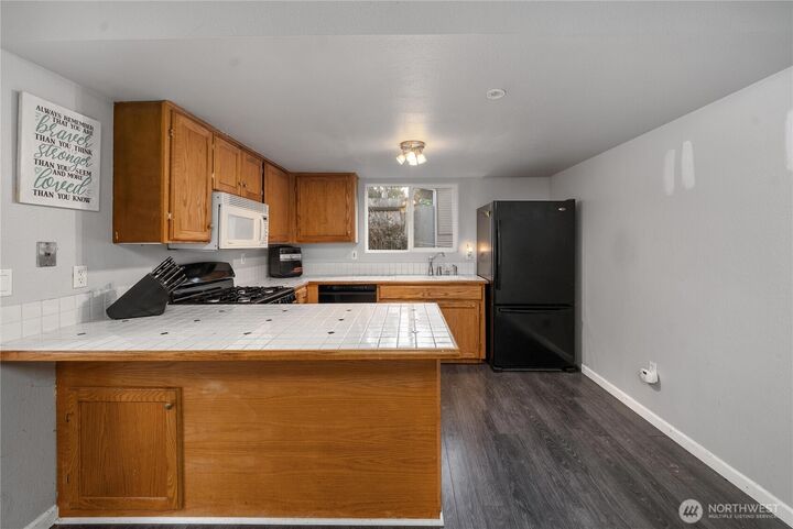 Property Photo: 12617 125th Avenue Ct E WA 98374