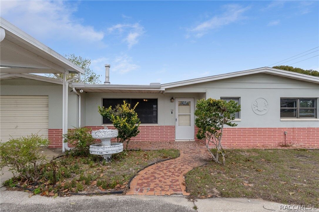Property Photo:  34 S Tyler Street  FL 34465 