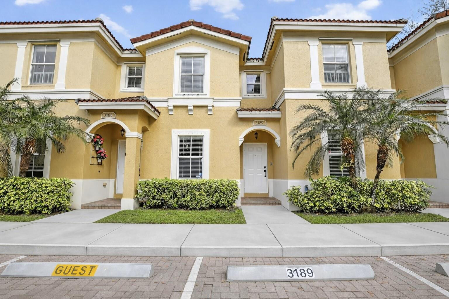 Property Photo: 3189 SW 128th Way 133 FL 33027