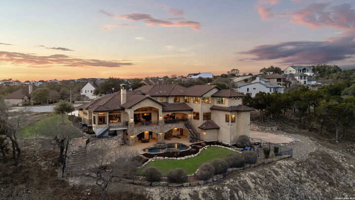 Property Photo: 1039 Bluewater Place TX 78070