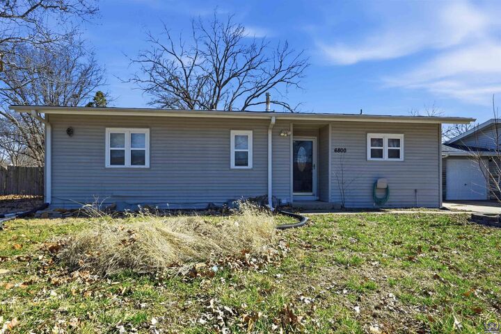 Property Photo: 6800 SW Crestwood Dr KS 66619