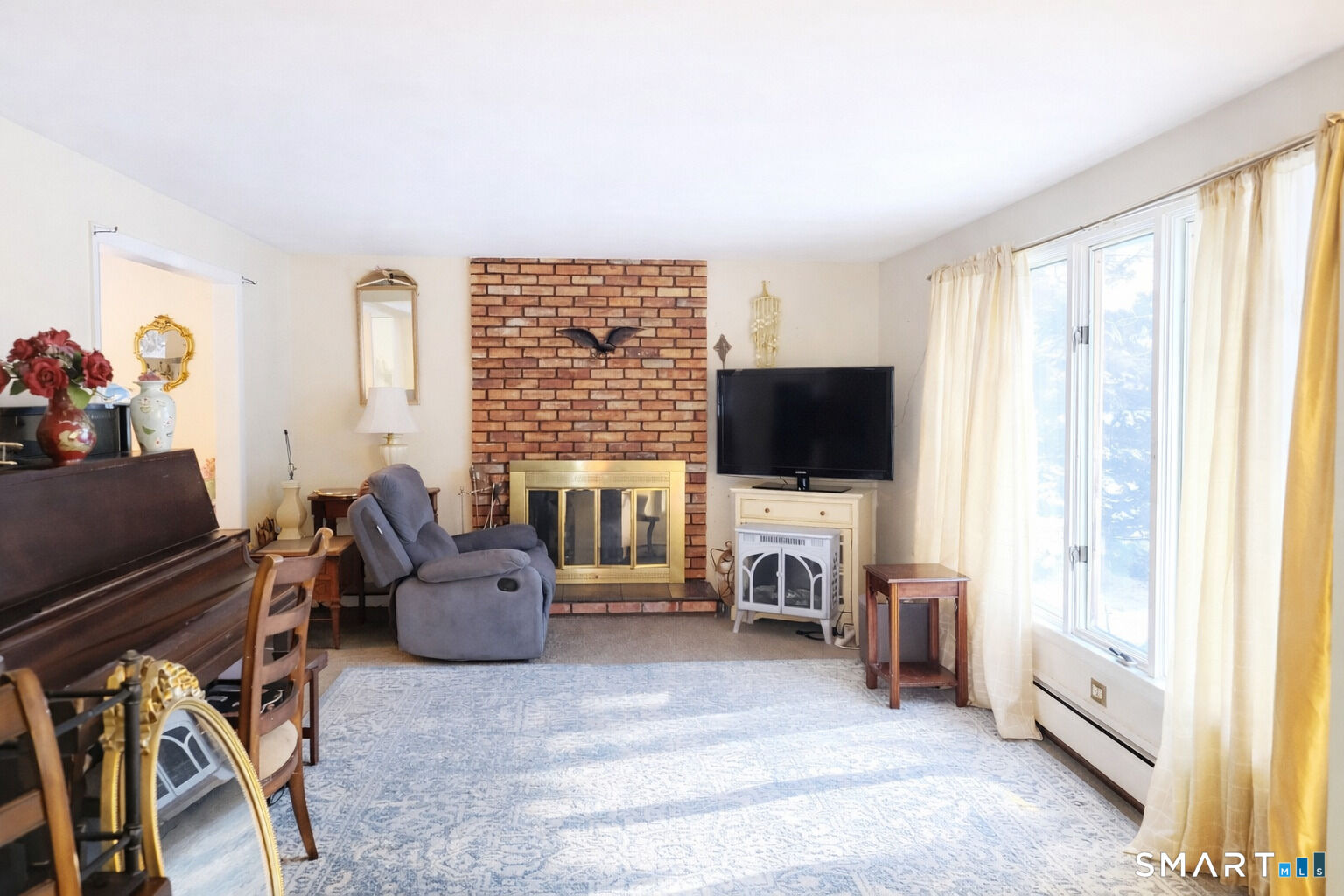 Property Photo:  75 Bates Drive  CT 06108 