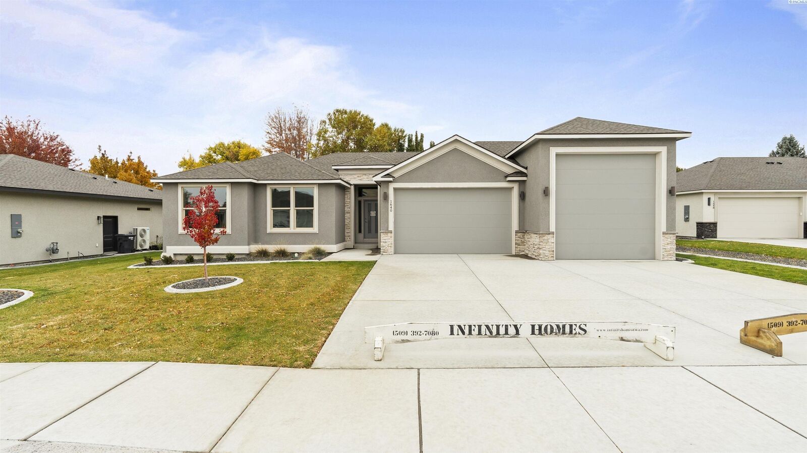 Property Photo:  1640 Palermo Ave  WA 99352 