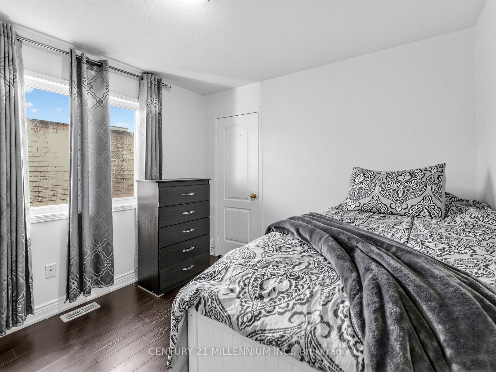 Property Photo:  16 Albery Road  ON L7A 0K7 