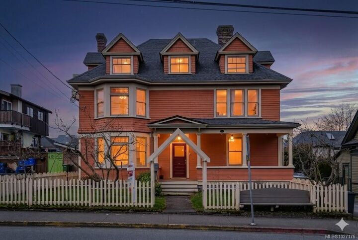 1418 Fernwood Rd — photo 1