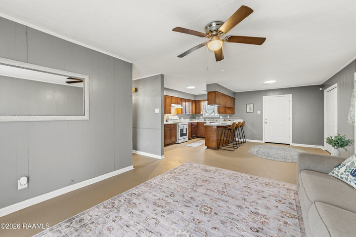 Property Photo:  98 Santa Ines Street  LA 70563 