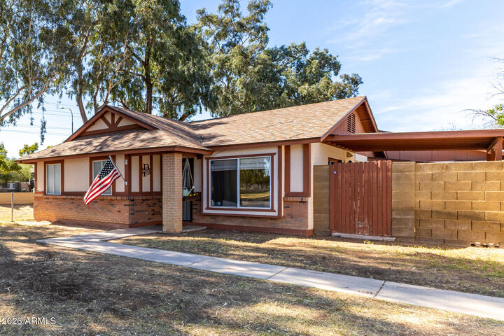 Property Photo:  876 S Nebraska Street 9  AZ 85225 