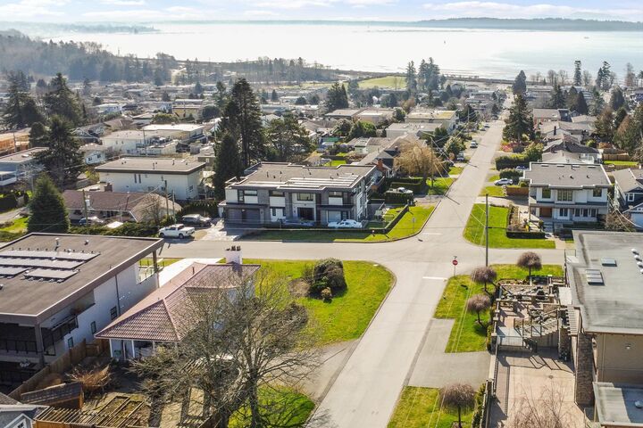Property Photo: 15761 Cliff Avenue BC V4B 1W4