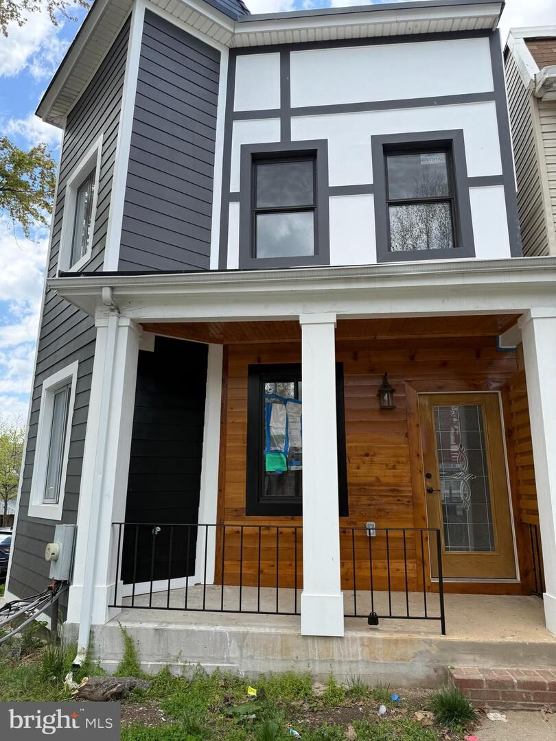 Property Photo:  1600 Montello Avenue NE  DC 20002 