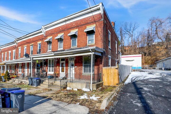 Property Photo:  433 Swatara Street  PA 17113 