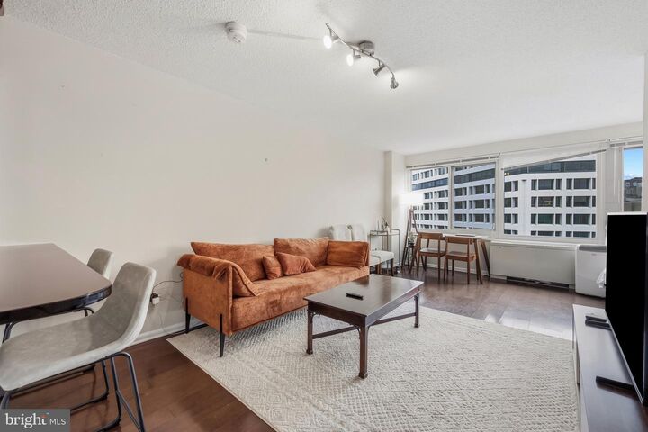 Property Photo:  1330 New Hampshire Avenue NW 911  DC 20036 
