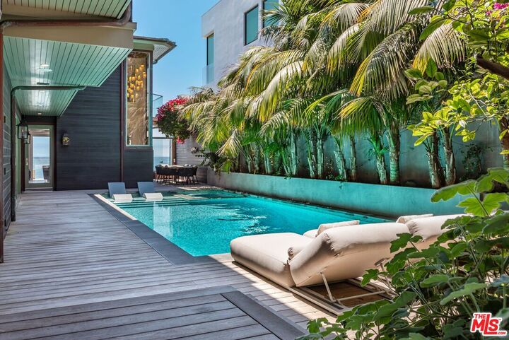 Property Photo:  27228 Escondido Beach Rd  CA 90265 