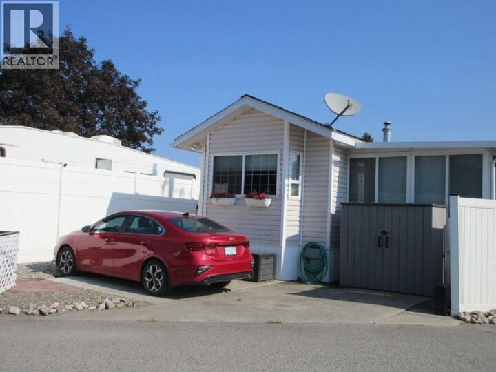 Property Photo:  415 Commonwealth Road 749  BC V4V 1P4 