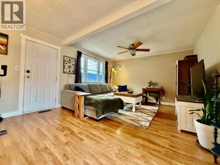 Property Photo: 209 6th Avenue BC V1N 1T1