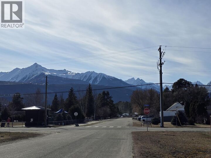 Photo de la propriété:  1260 4th Avenue  BC V0E 2Z0 