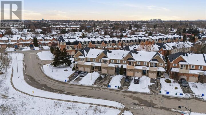 Property Photo: 14 Palisades Court ON L1N 9T8