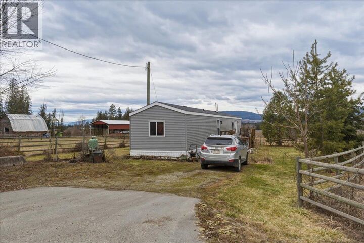 Property Photo: 1121 Mountain View Road BC V4Y 0S2