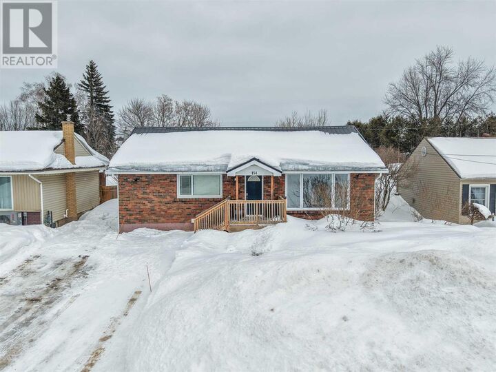 Photo de la propriété:  154 Brien Ave  ON P6B 2Y8 