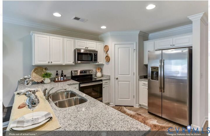 Property Photo:  6421 Lila Crest Lane  VA 23112 