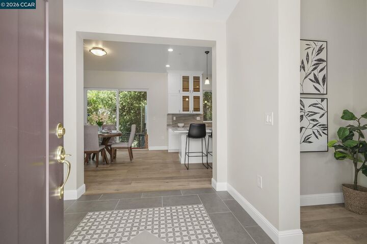 Property Photo:  208 Valley View Pl  CA 94803 