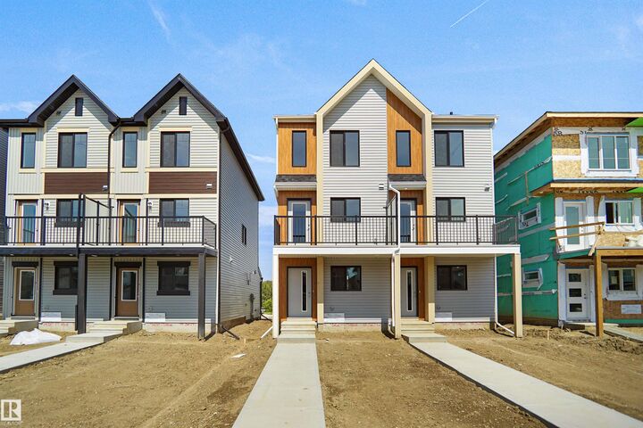Property Photo: 922 19 Avenue NW AB T6T 1J1