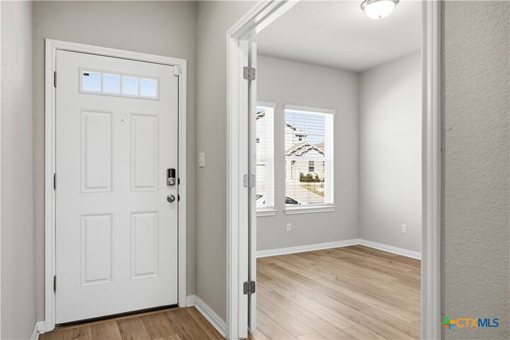 Property Photo: 108 Hannah Trail TX 78628