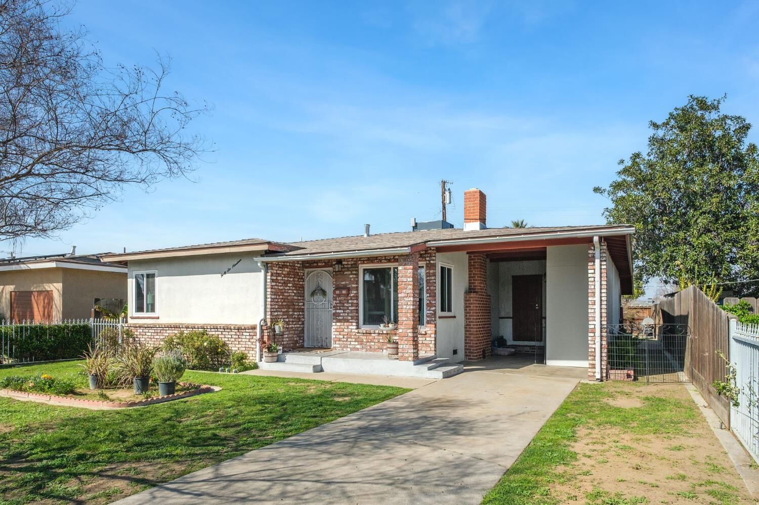 Property Photo: 4619 E El Monte Way CA 93702
