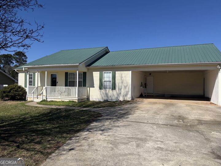 Property Photo:  2124 Broad Street  GA 30666 