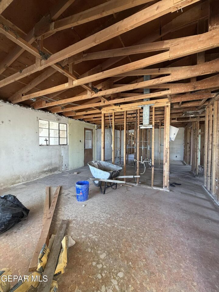 Property Photo:  148 Pacific Drive  TX 79922 