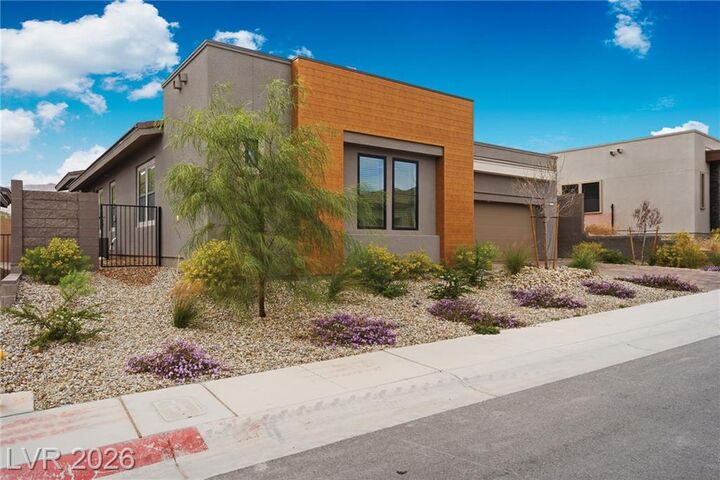 Property Photo: 11143 Concord Valley Drive NV 89135