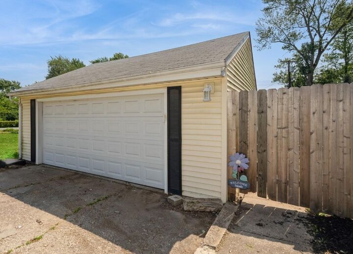 Property Photo:  2 Meadow Lane  IN 46410 