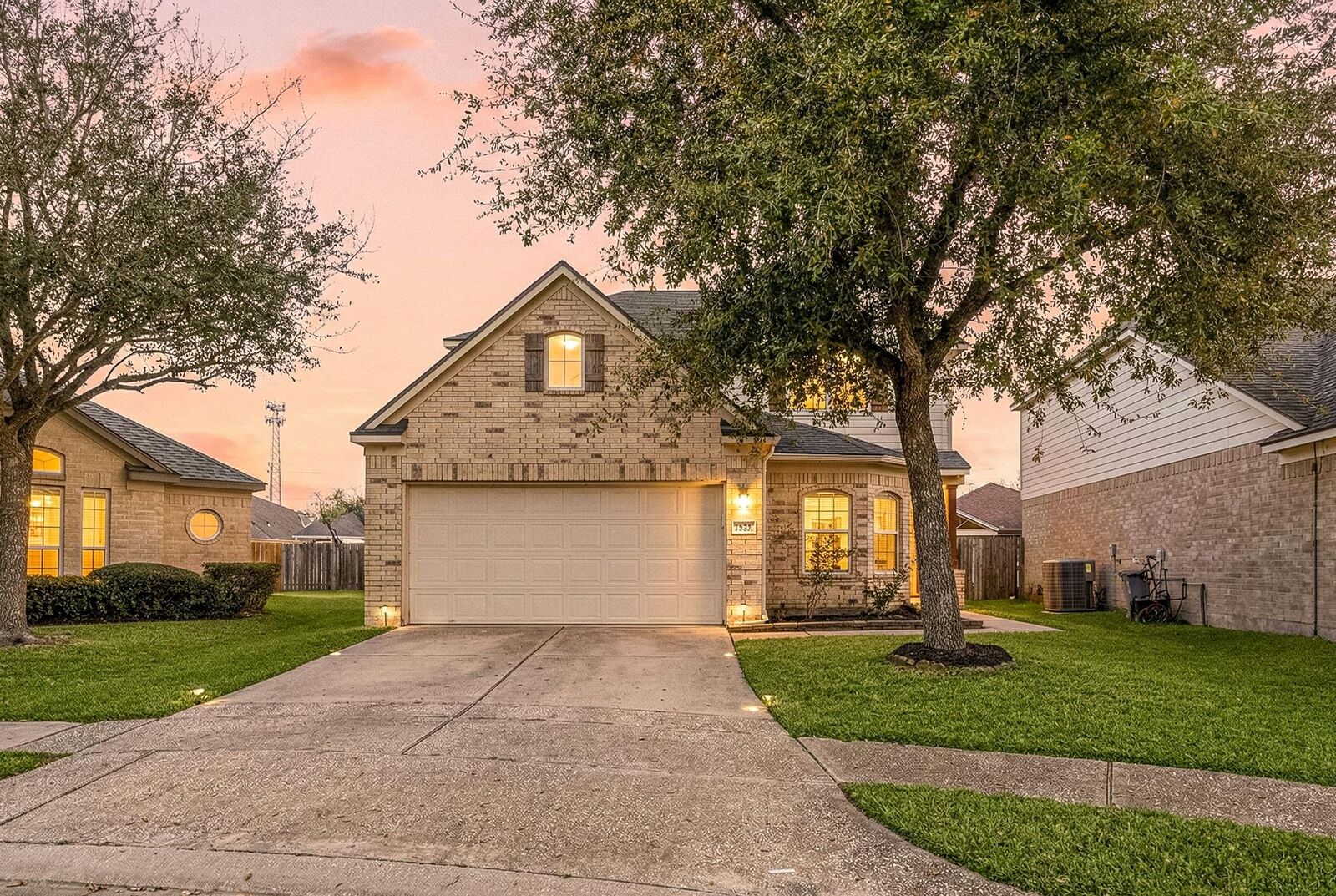 Property Photo:  5911 Rosemary Circle  TX 77521 