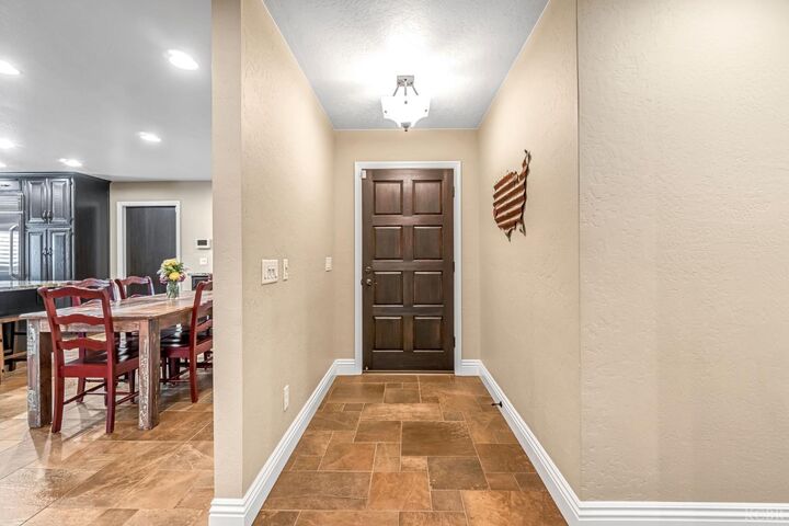 Property Photo:  505 Ash Street  CA 93245 