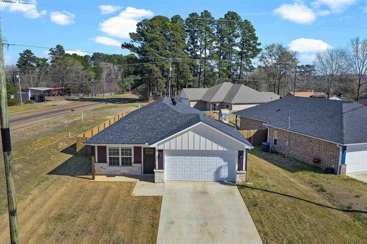 Property Photo:  109 Calvert Ln  TX 75645-6399 