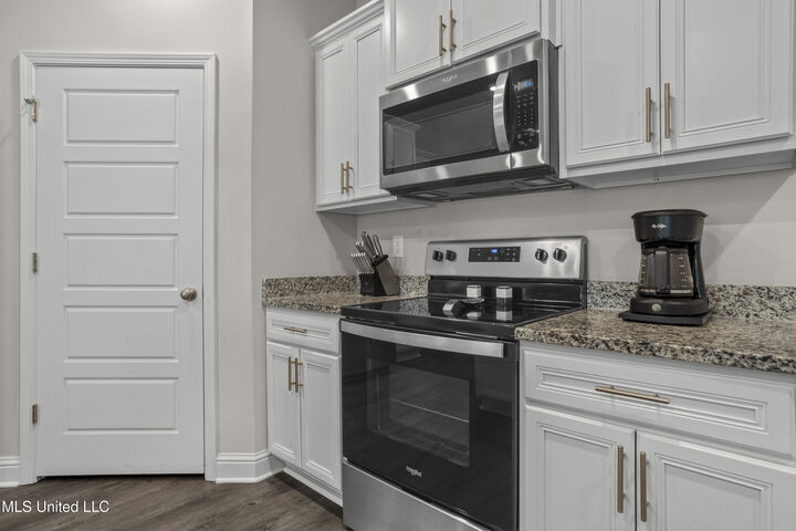 Property Photo:  5529 Overland Drive  MS 39532 