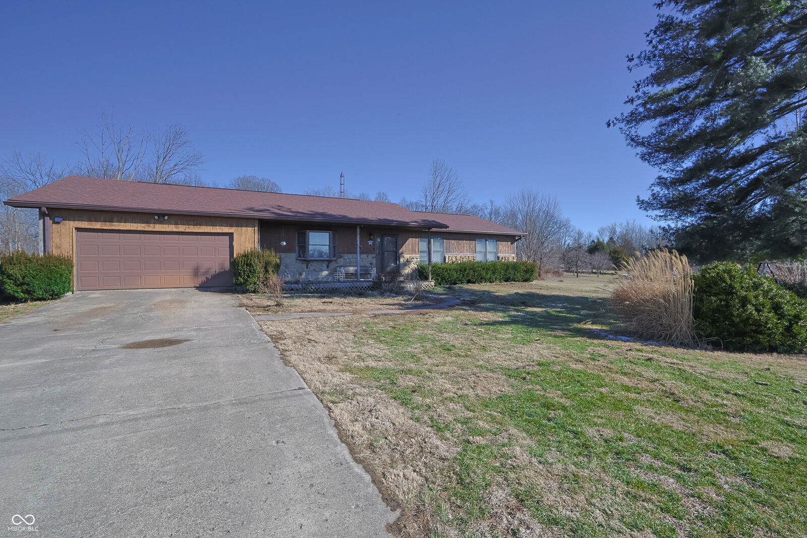 Property Photo:  5211 S 450 E  IN 47203 