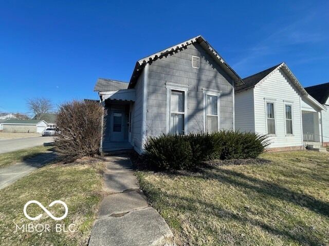 Property Photo: 1331 Sycamore Street IN 47201