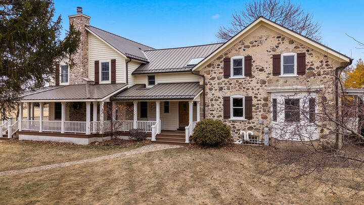 Property Photo:  2237 Washington Ave  WI 53012 