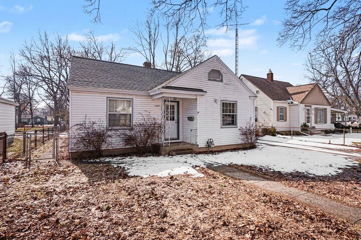 Property Photo: 1147 McLaughlin Avenue MI 49442