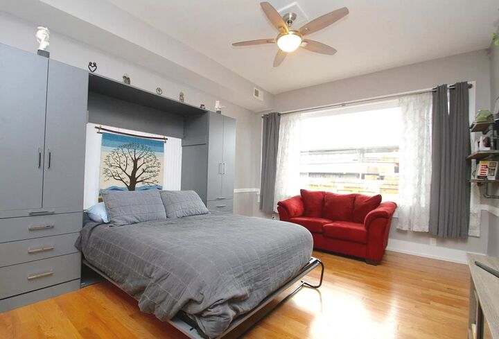 Property Photo: 721 South Boulevard 1 IL 60302
