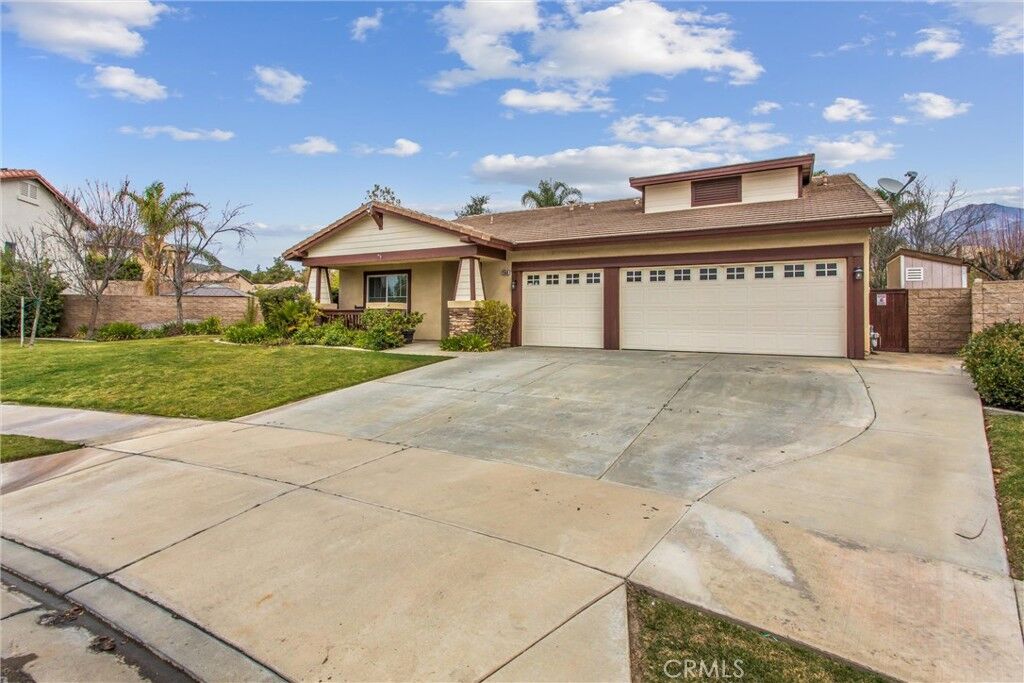 Property Photo: 11568 Deerfield Drive CA 92399