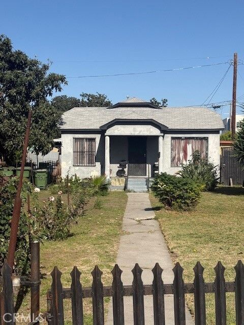 Property Photo:  937 E 91st. Street E  CA 90002 