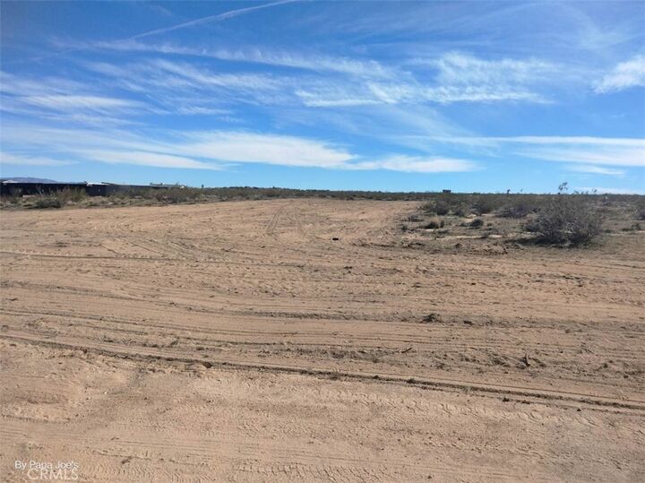Property Photo: 60649 Stagemans CA 92285