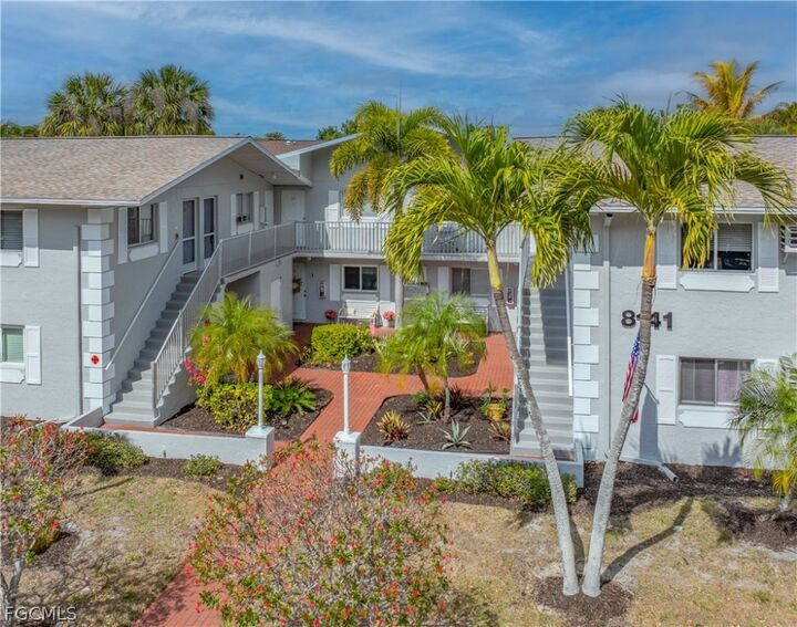 Property Photo: 8141 Country Road 202 FL 33919