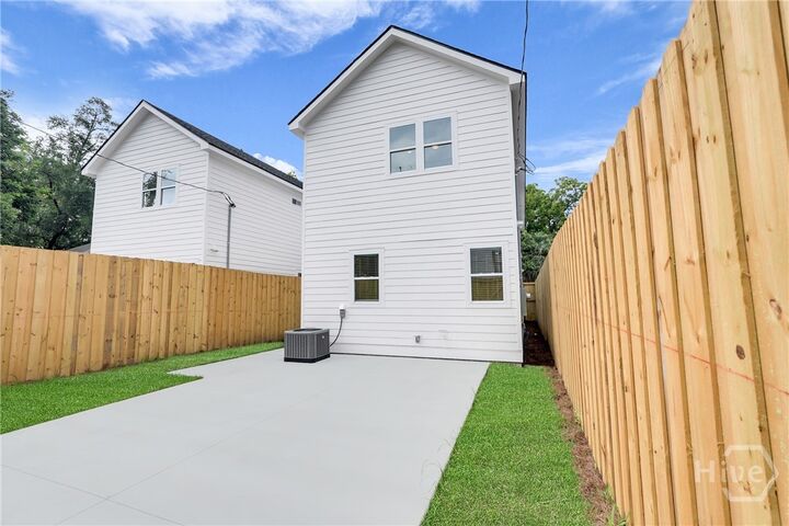 Property Photo:  904 E 33rd Street  GA 31401 