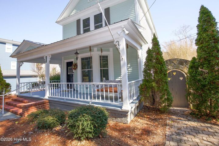 Property Photo:  225 E Vermont Avenue  NC 28387 